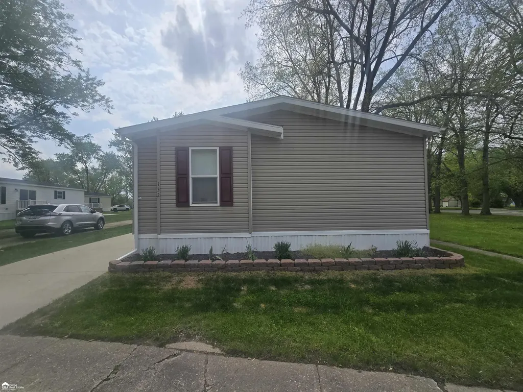 4101 S Sheridan Road Lennon Village MI 48449