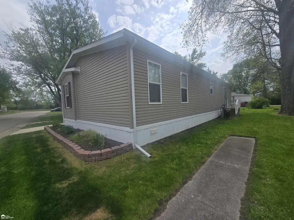 4101 S Sheridan Road Lennon Village MI 48449