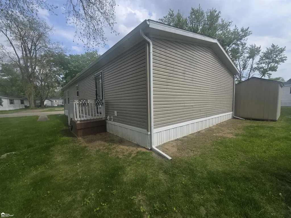 4101 S Sheridan Road Lennon Village MI 48449