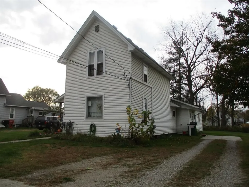 608 Oakwood Street Owosso City MI 48867