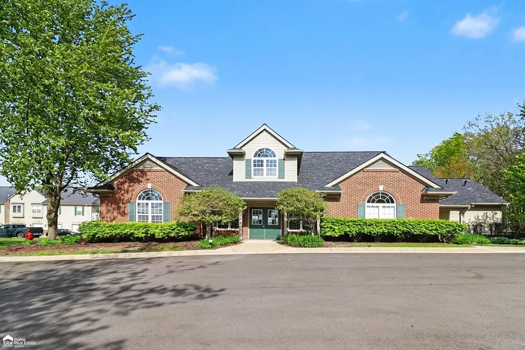 4011 Hampton Ridge Boulevard Genoa Township MI 48843
