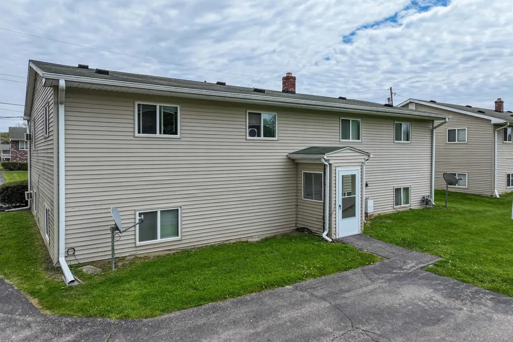 7415 Roger Thomas #2 Drive Genesee Charter Township MI 48458