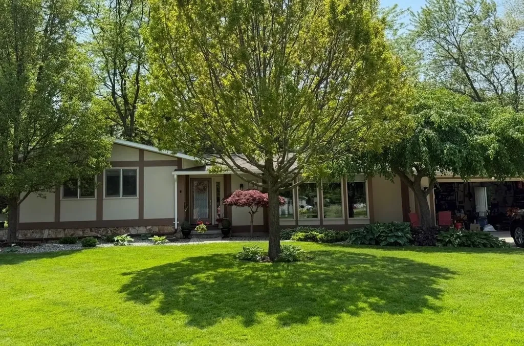1 Wiltse Court Saginaw Charter Township MI 48603
