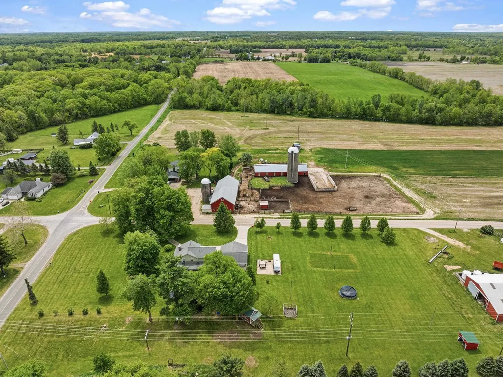 9975 Lehring Road Burns Township MI 48429