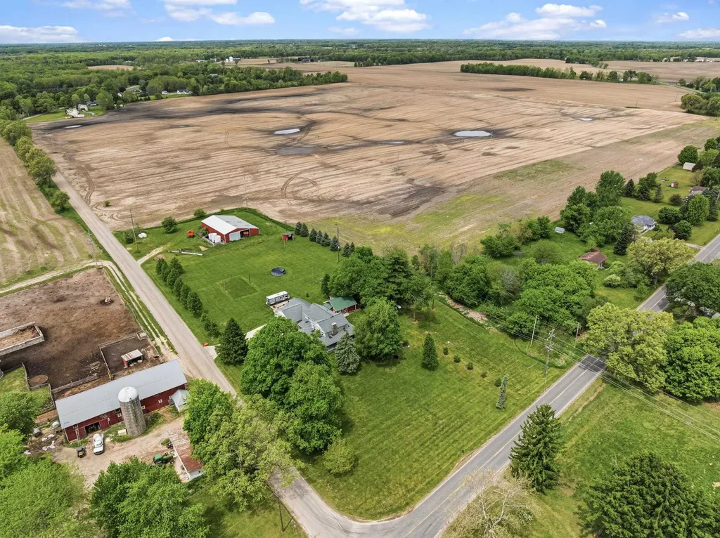 9975 Lehring Road Burns Township MI 48429