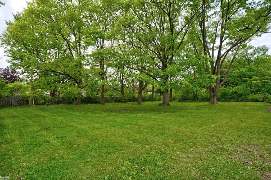 5531 Sugar Bush Lane Flint Charter Township MI 48532