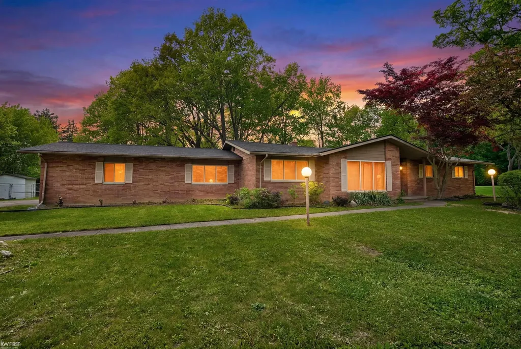 5531 Sugar Bush Lane Flint Charter Township MI 48532