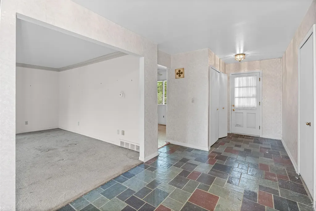 5531 Sugar Bush Lane Flint Charter Township MI 48532