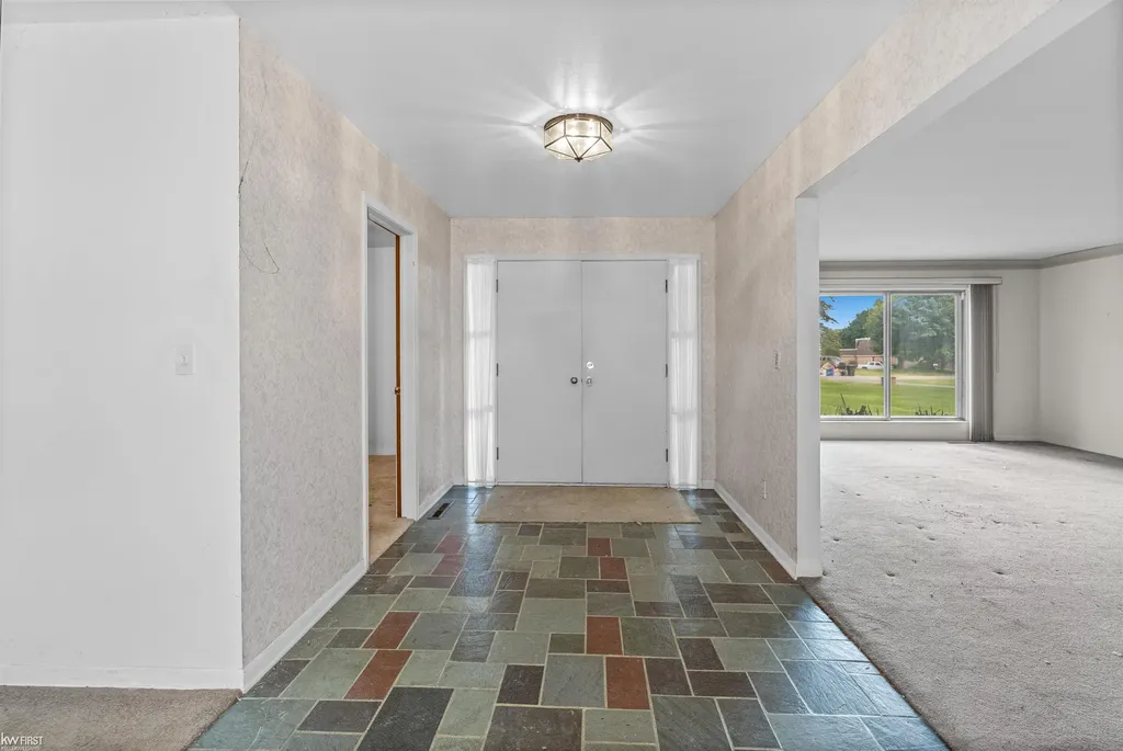 5531 Sugar Bush Lane Flint Charter Township MI 48532