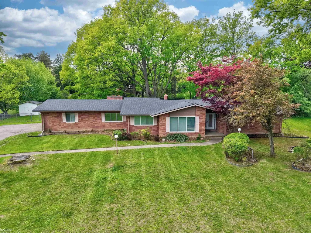 5531 Sugar Bush Lane Flint Charter Township MI 48532