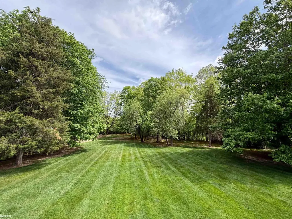7432 River Road Flushing Charter Township MI 48433