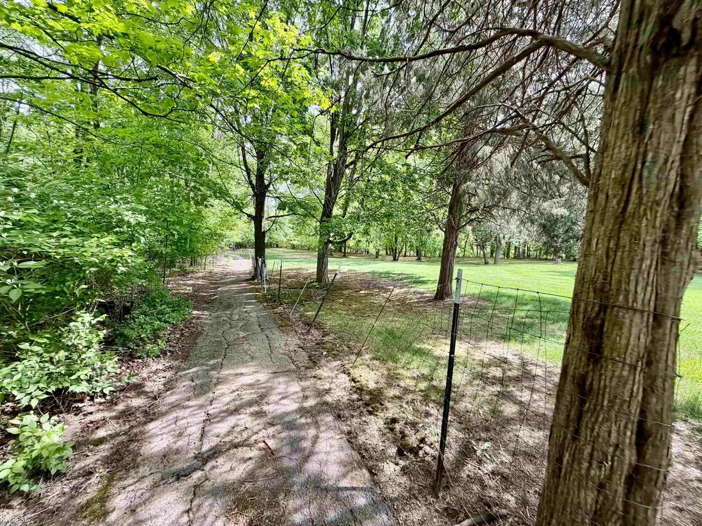 7432 River Road Flushing Charter Township MI 48433