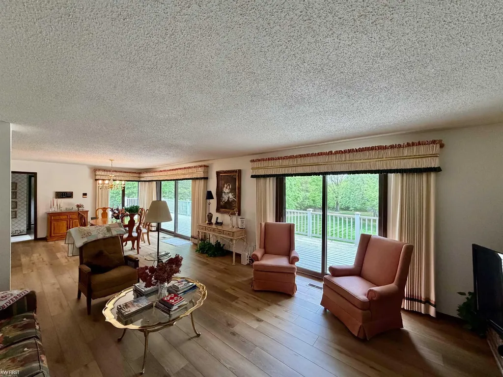 7432 River Road Flushing Charter Township MI 48433