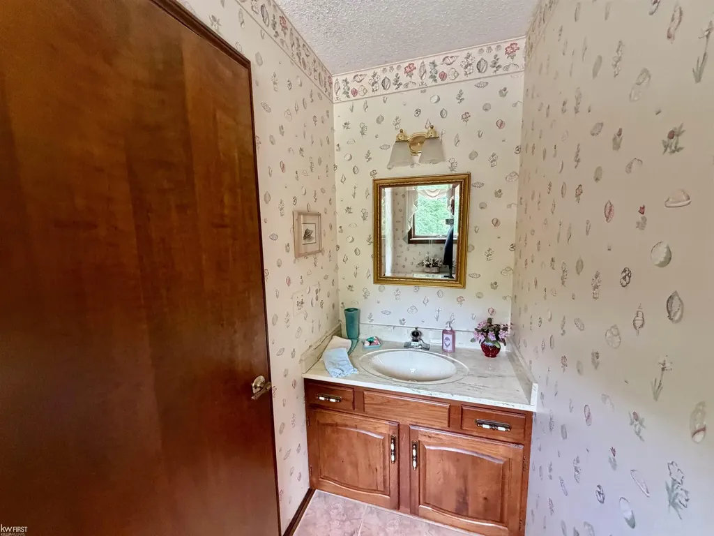 7432 River Road Flushing Charter Township MI 48433