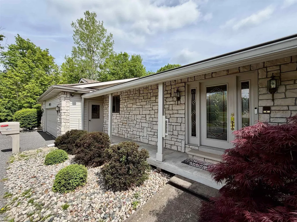 7432 River Road Flushing Charter Township MI 48433