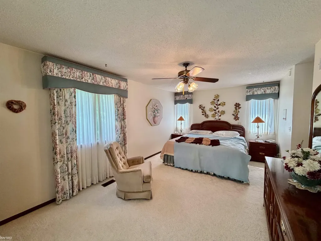 7432 River Road Flushing Charter Township MI 48433