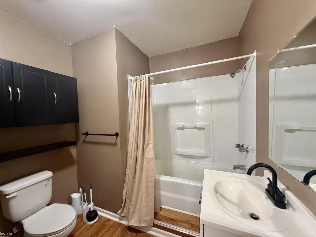 1217 Rawlins Street Port Huron City MI 48060
