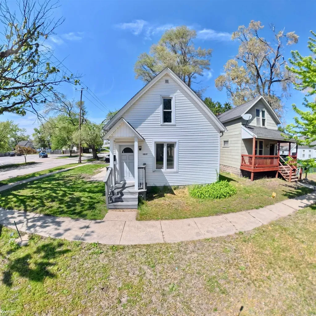 1217 Rawlins Street Port Huron City MI 48060