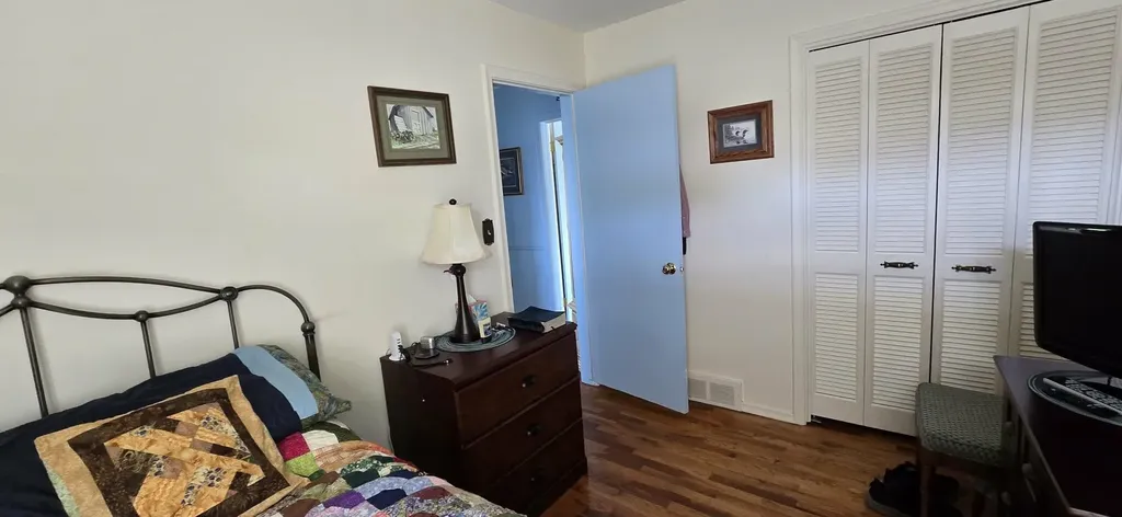 811 Thomas Street Flushing City MI 48433