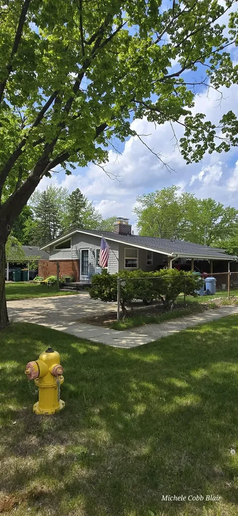 811 Thomas Street Flushing City MI 48433