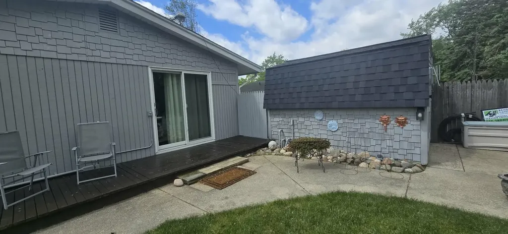 811 Thomas Street Flushing City MI 48433