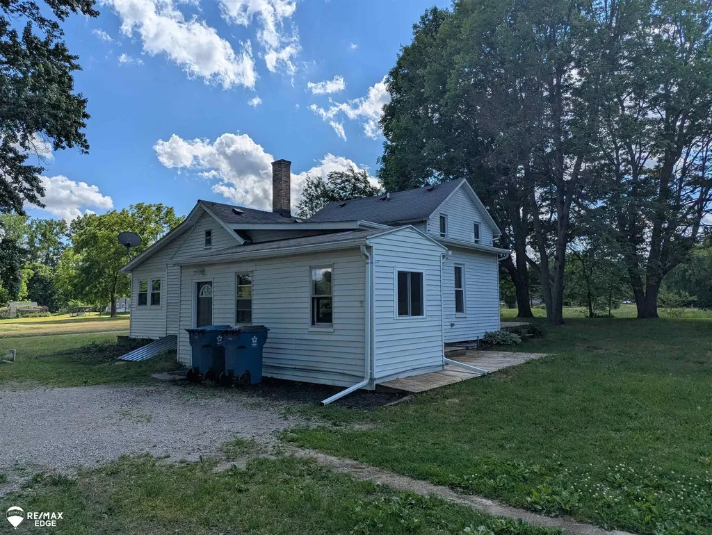 9408 Mcafee Road Montrose Charter Township MI 48457
