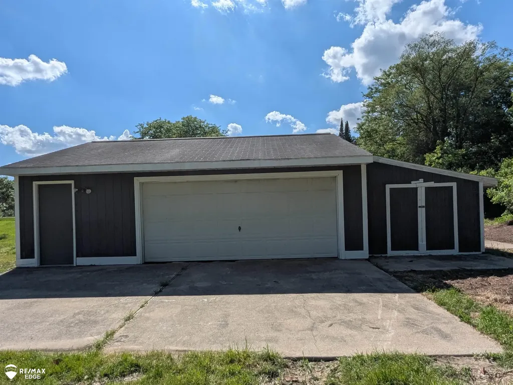 9408 Mcafee Road Montrose Charter Township MI 48457