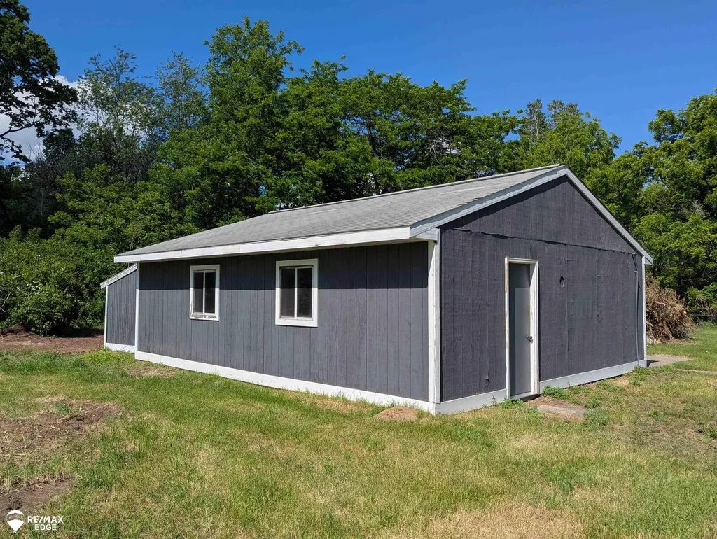9408 Mcafee Road Montrose Charter Township MI 48457