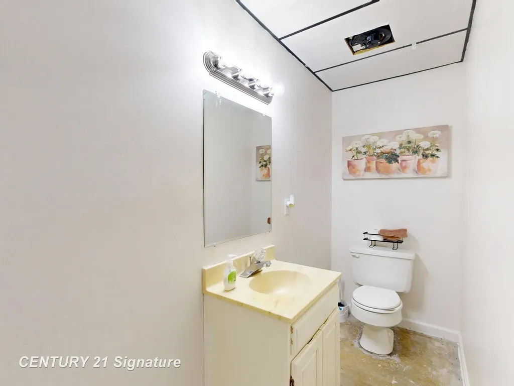 553 Oakbrook Circle Flushing City MI 48433