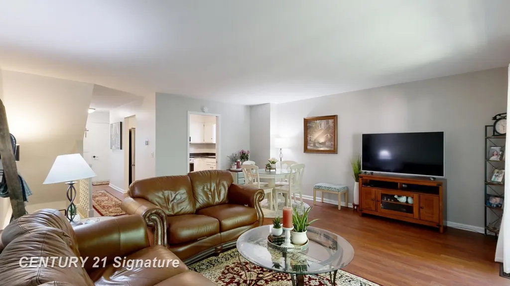 553 Oakbrook Circle Flushing City MI 48433