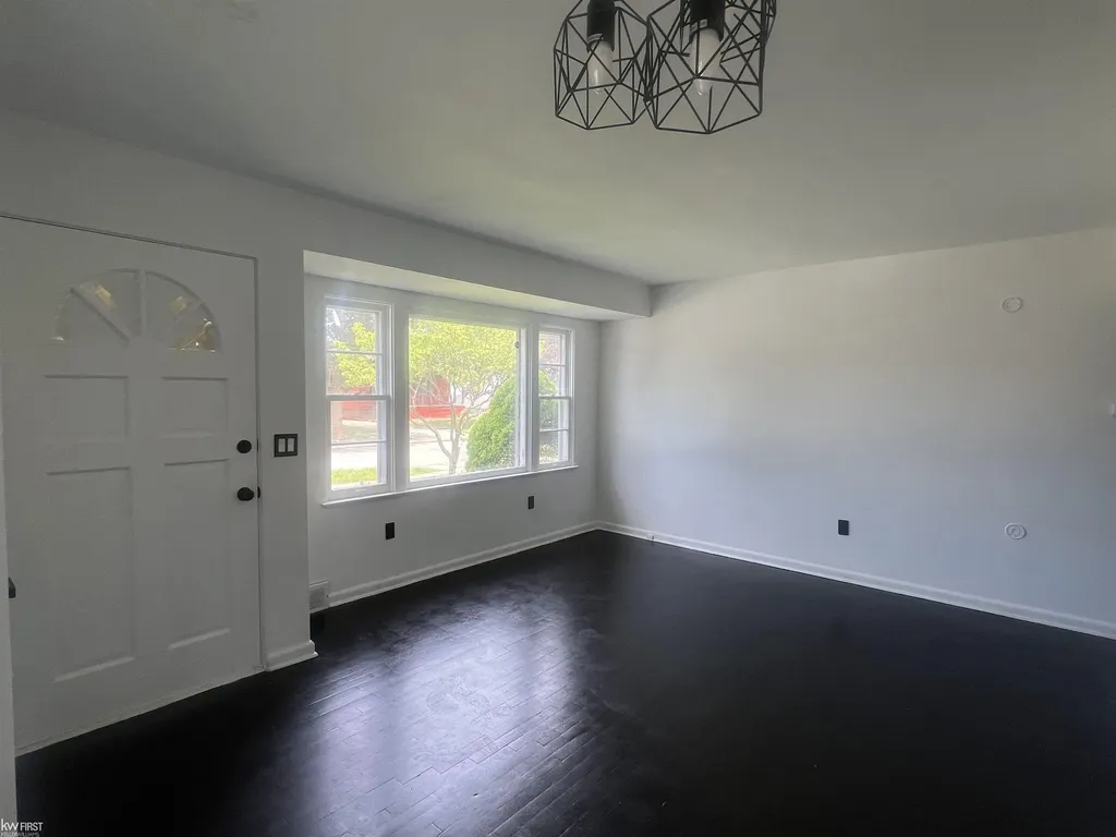 1433 Acacia Street Saginaw City MI 48602