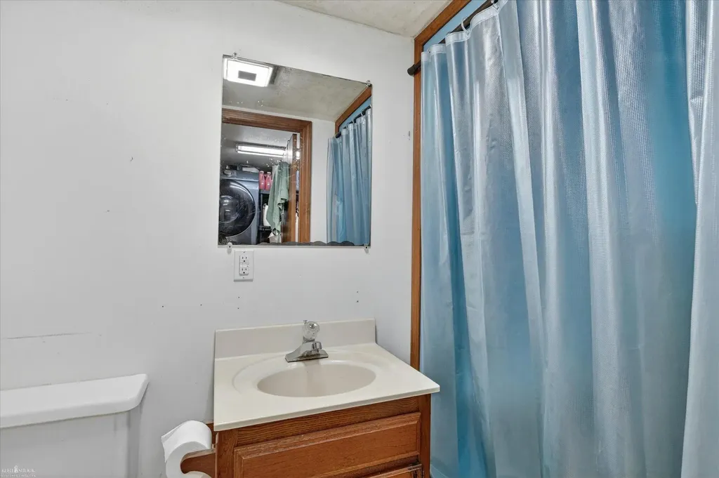 3477 Winegar Road Perry Township MI 48872