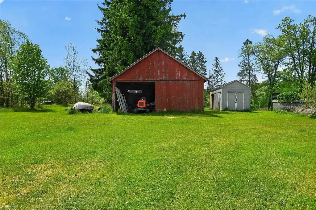 3477 Winegar Road Perry Township MI 48872