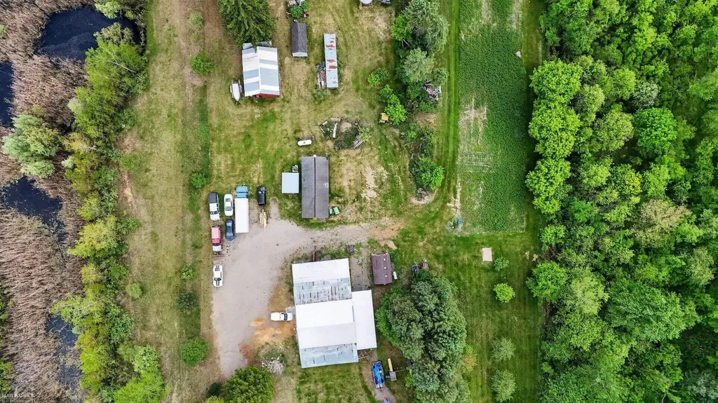 3477 Winegar Road Perry Township MI 48872