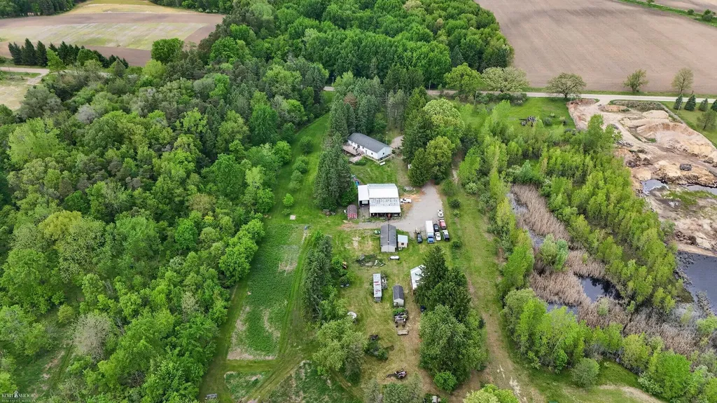 3477 Winegar Road Perry Township MI 48872