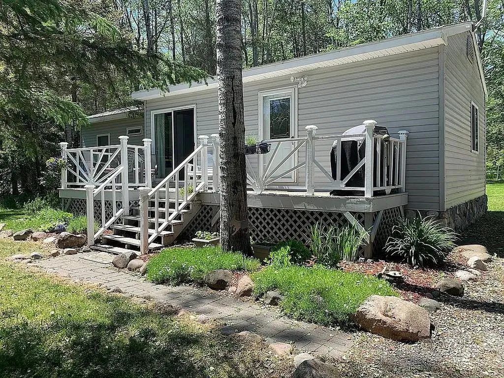 302 Ponderosa Dr Street Green Township MI 49753