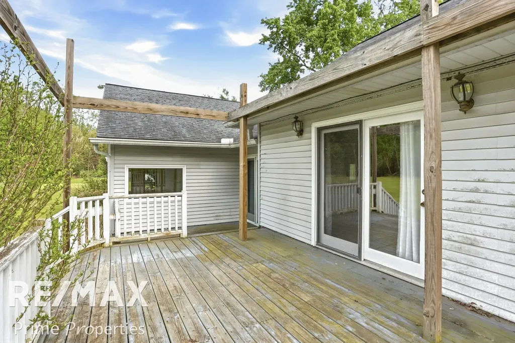 2081 Byrnes Drive Thetford Township MI 48420