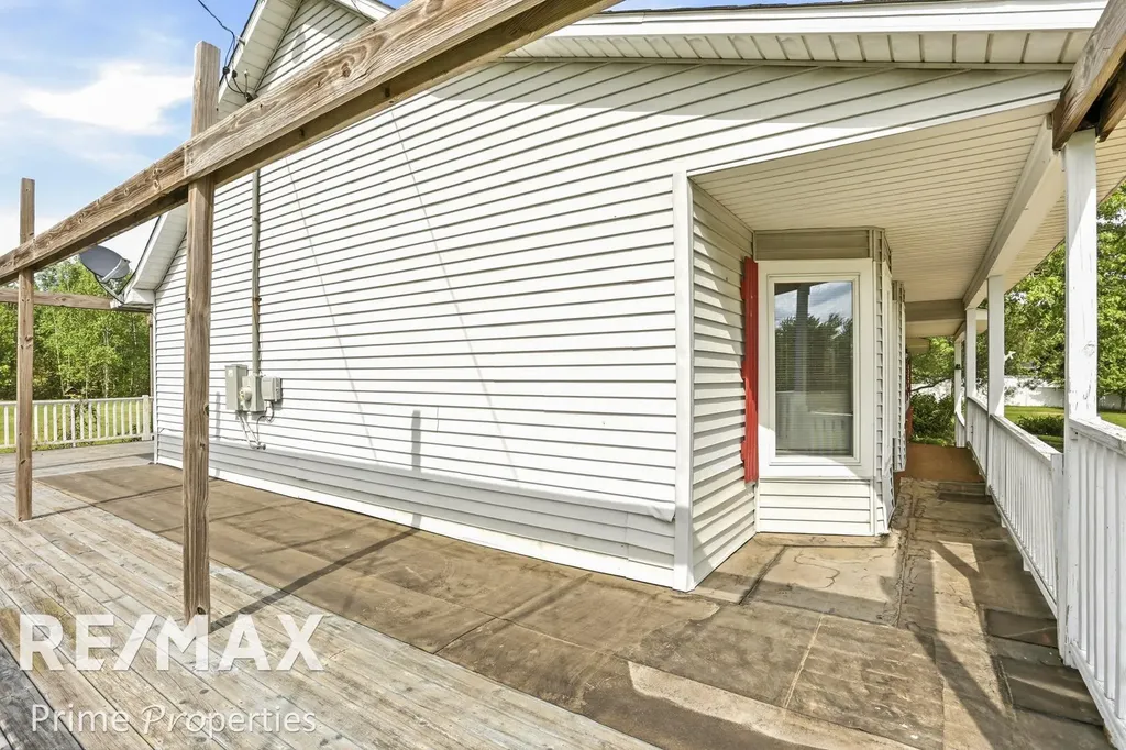 2081 Byrnes Drive Thetford Township MI 48420