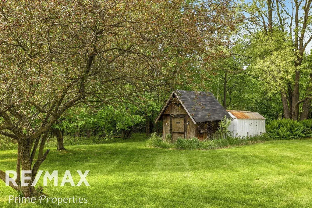 2081 Byrnes Drive Thetford Township MI 48420