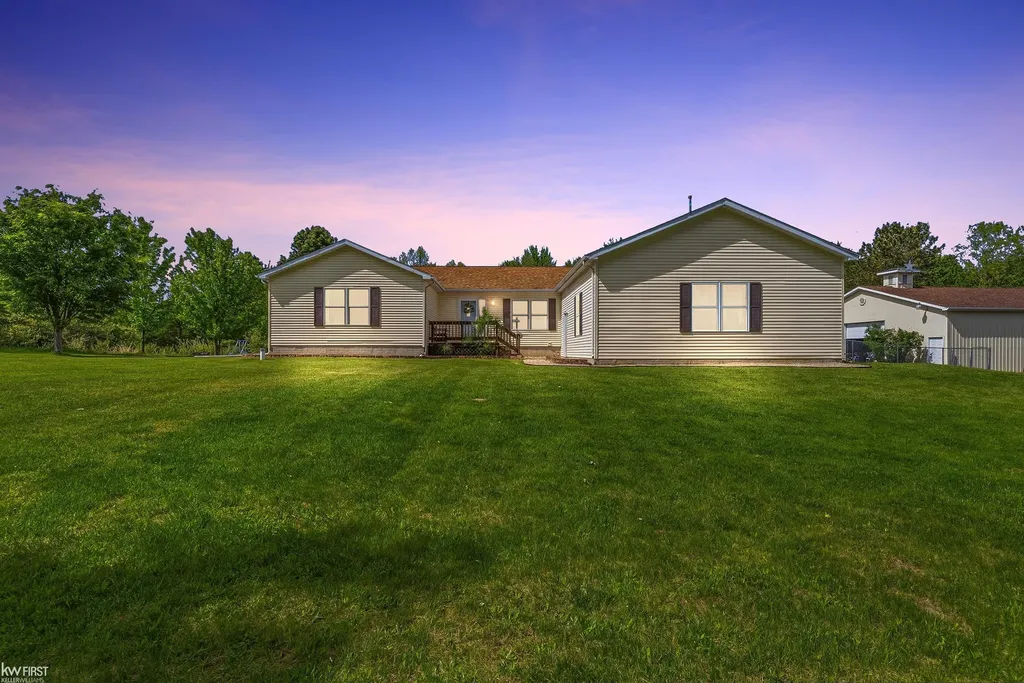 2445 E Lake Road Thetford Township MI 48420