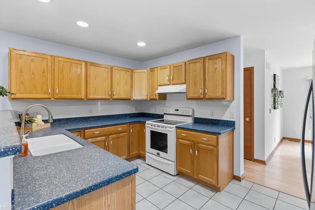 2445 E Lake Road Thetford Township MI 48420