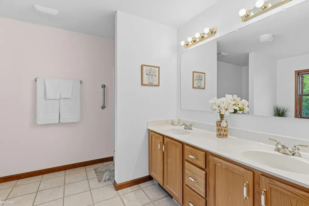 2445 E Lake Road Thetford Township MI 48420