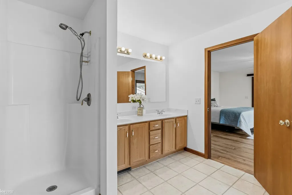 2445 E Lake Road Thetford Township MI 48420
