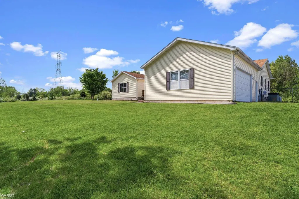 2445 E Lake Road Thetford Township MI 48420