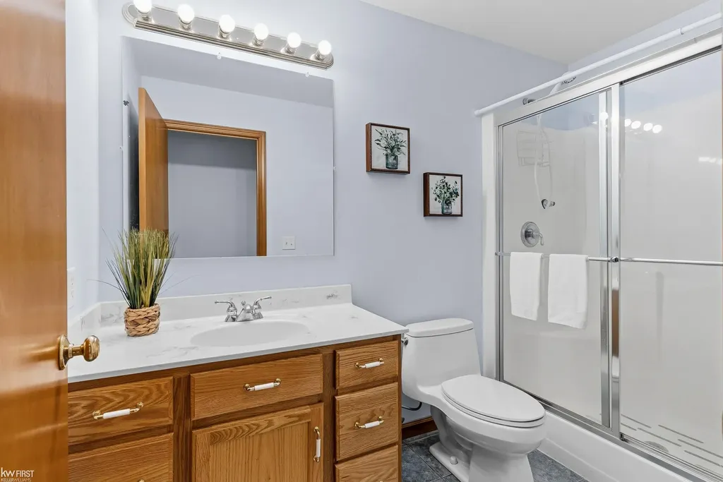 2445 E Lake Road Thetford Township MI 48420