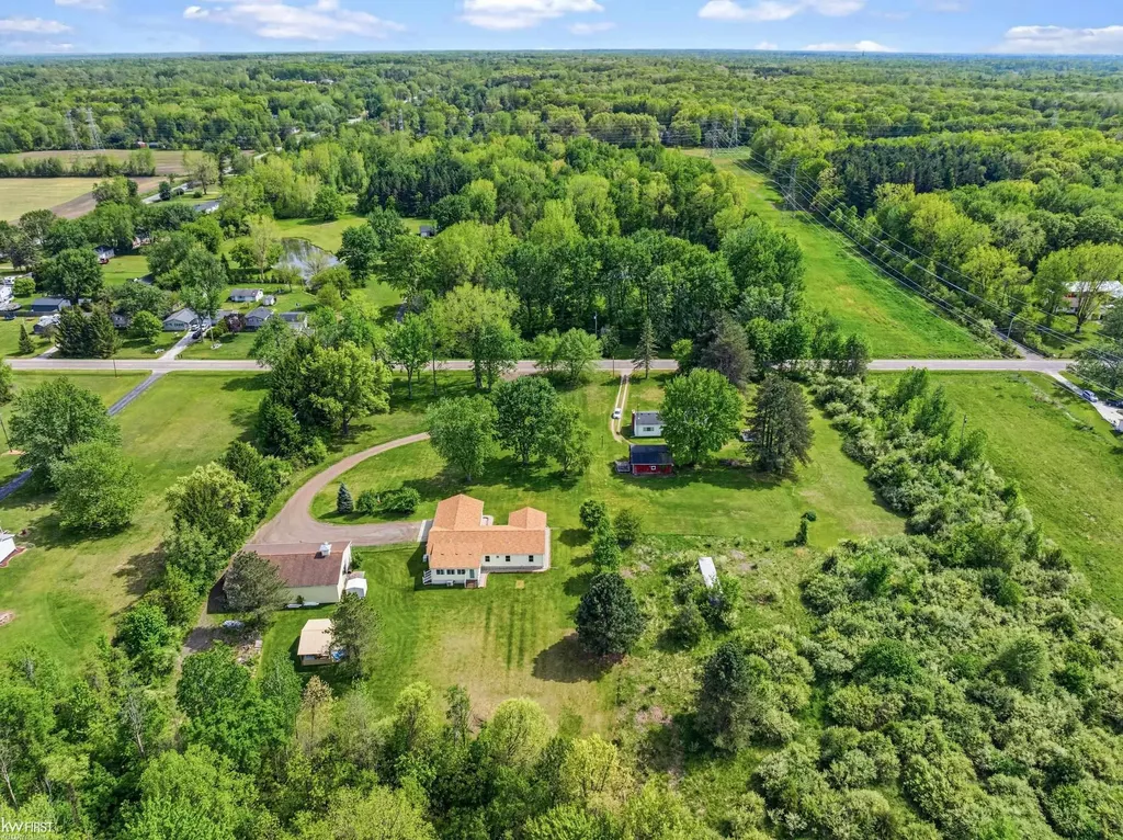 2445 E Lake Road Thetford Township MI 48420