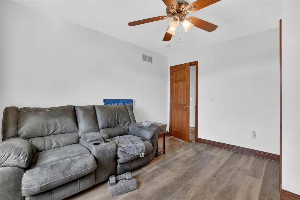 8580 W Hibbard Road Middlebury Township MI 48866