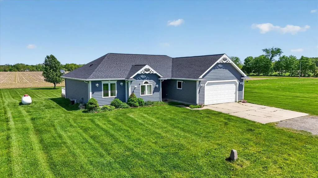 8580 W Hibbard Road Middlebury Township MI 48866