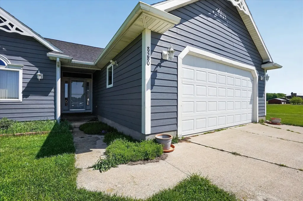 8580 W Hibbard Road Middlebury Township MI 48866
