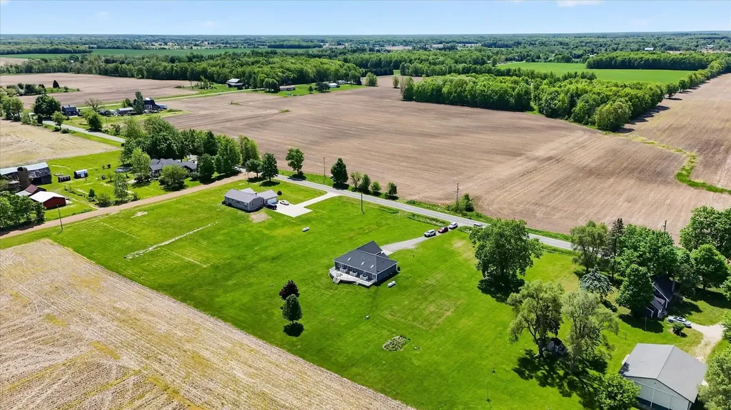 8580 W Hibbard Road Middlebury Township MI 48866